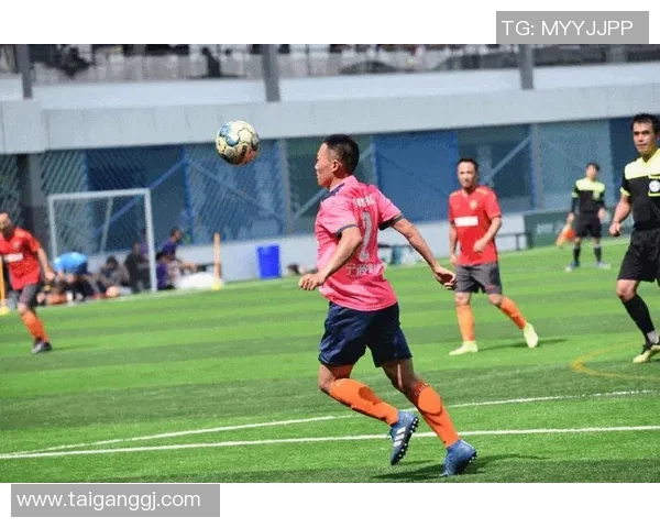 动态壁纸足球明星8号带你领略绿茵场上的激情与荣耀